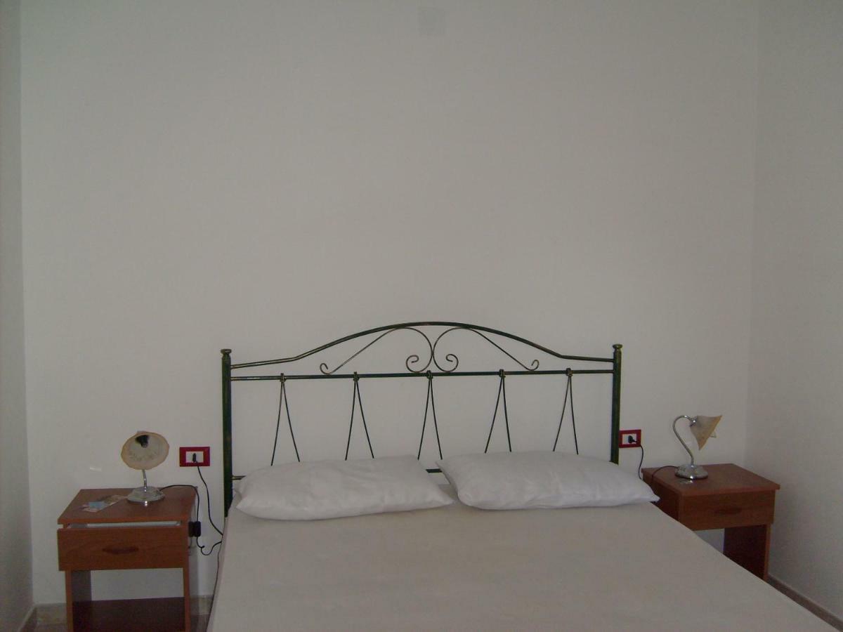 B&B La Seta Rossa Галатоне Экстерьер фото